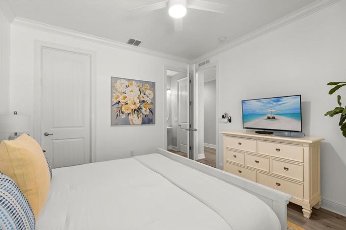 Image No.16-9 Bed Property for sale