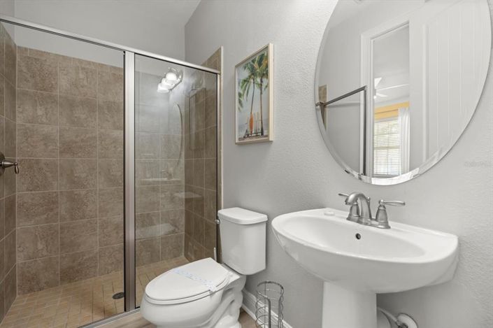 Image No.17-9 Bed Property for sale