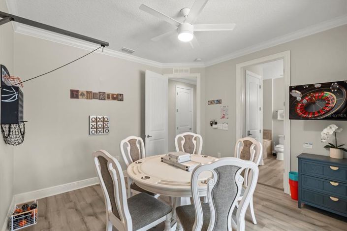 Image No.18-9 Bed Property for sale