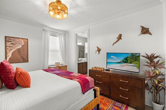 Image No.38-9 Bed Property for sale