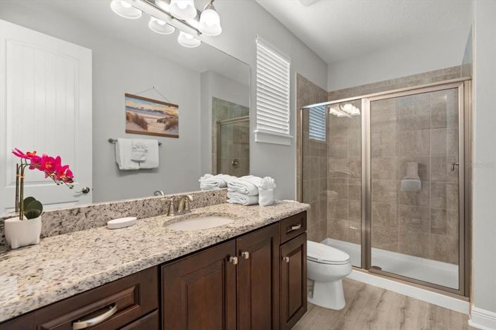 Image No.40-9 Bed Property for sale