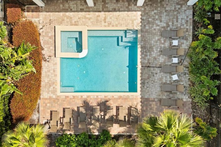 Image No.56-9 Bed Property for sale