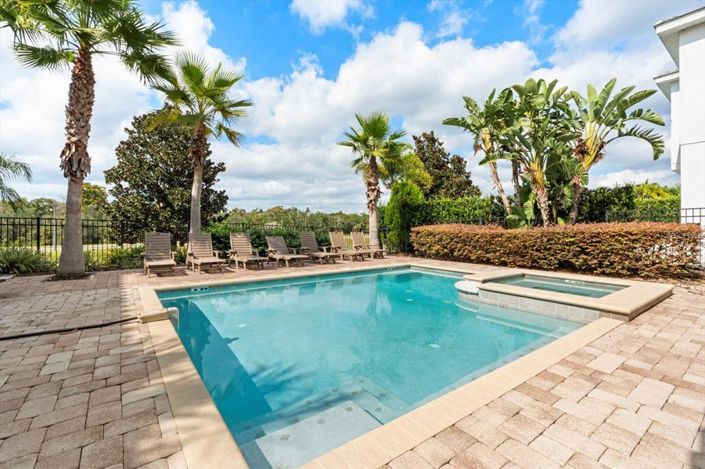 Image No.58-9 Bed Property for sale