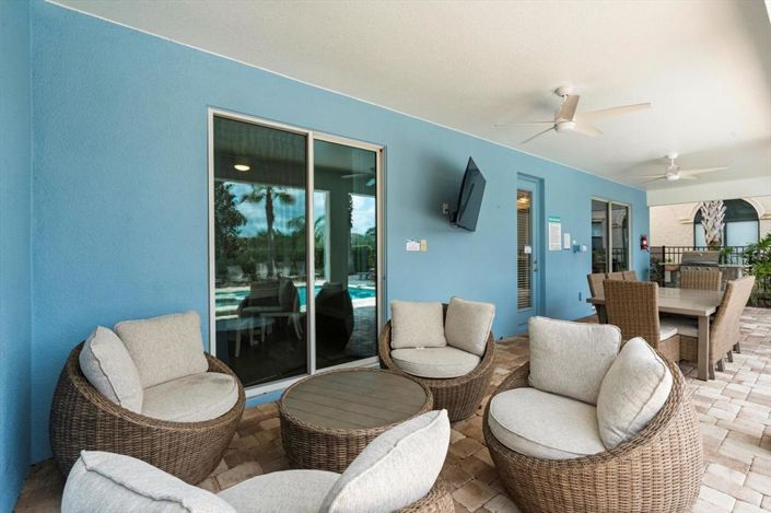 Image No.60-9 Bed Property for sale