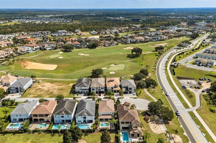 Image No.67-9 Bed Property for sale