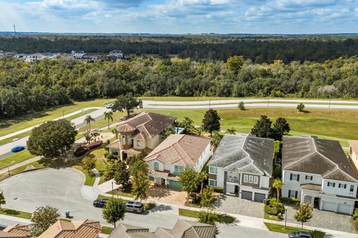 Image No.71-9 Bed Property for sale