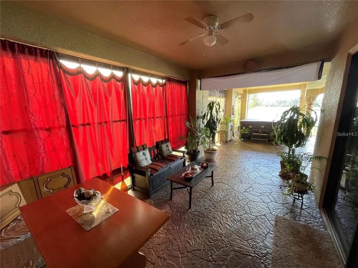 Image No.14-6 Bed Property for sale