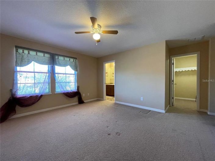 Image No.24-6 Bed Property for sale