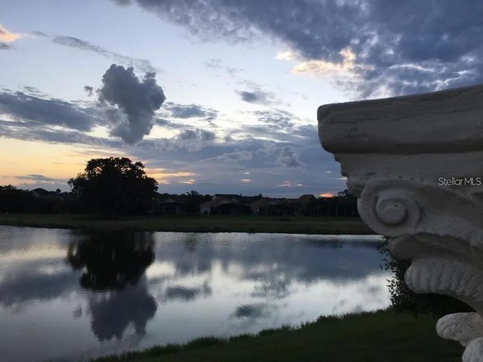 Image No.4-6 Bed Property for sale