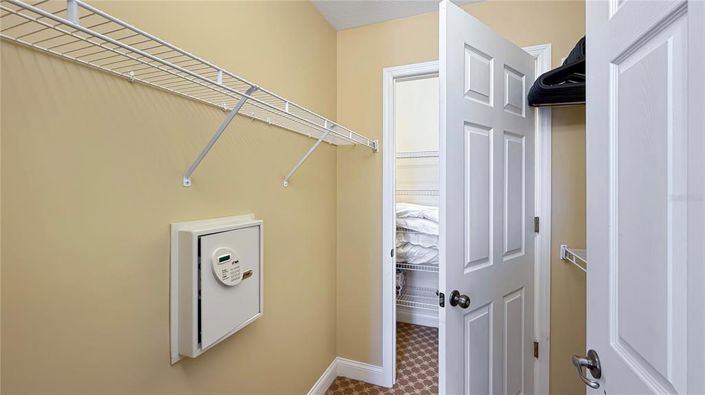 Image No.22-3 Bed Property for sale