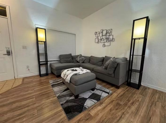 Image No.4-3 Bed Townhouse for sale