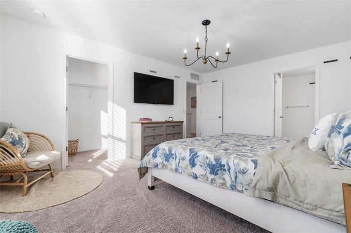 Image No.25-3 Bed Townhouse for sale