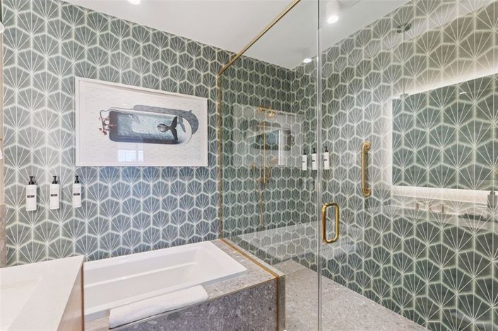 Image No.26-1 Bed Property for sale