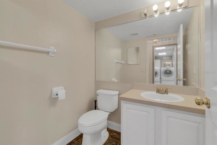 Image No.24-4 Bed Property for sale