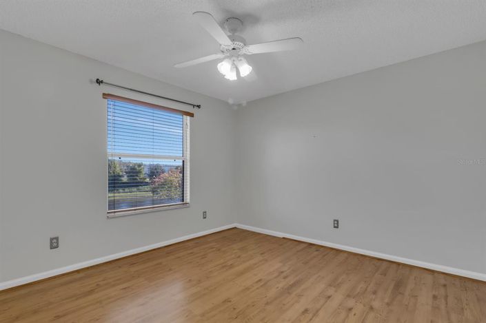 Image No.27-4 Bed Property for sale