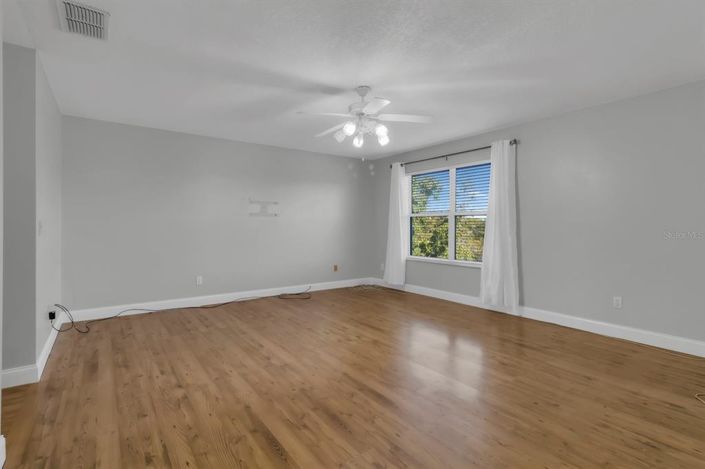 Image No.31-4 Bed Property for sale