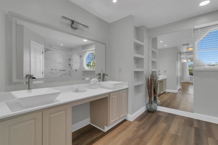 Image No.33-4 Bed Property for sale