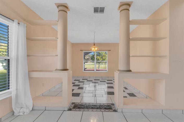 Image No.9-4 Bed Property for sale