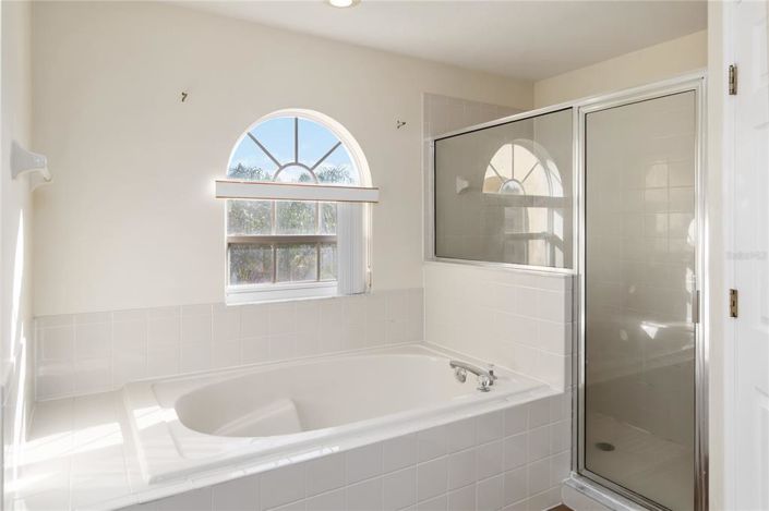 Image No.16-4 Bed Property for sale