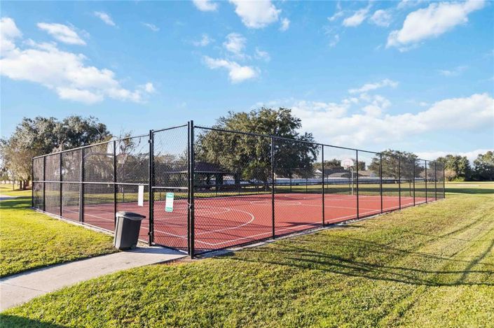 Image No.28-4 Bed Property for sale