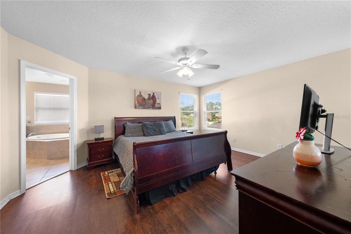 Image No.33-4 Bed Property for sale