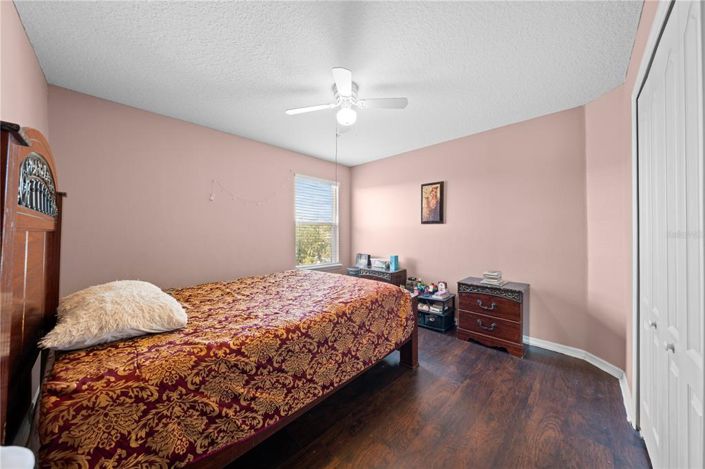 Image No.35-4 Bed Property for sale