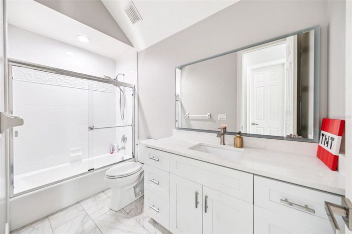 Image No.33-6 Bed Property for sale