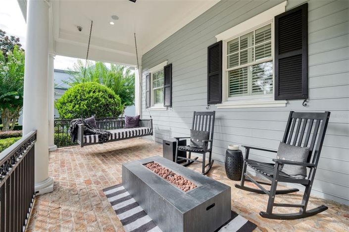 Image No.4-6 Bed Property for sale