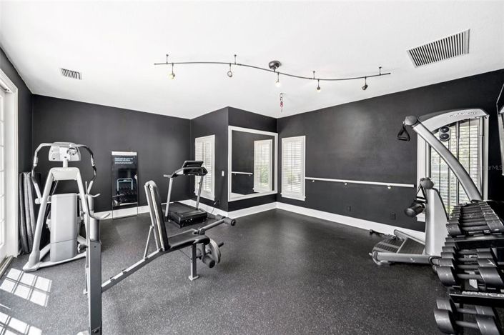 Image No.41-6 Bed Property for sale