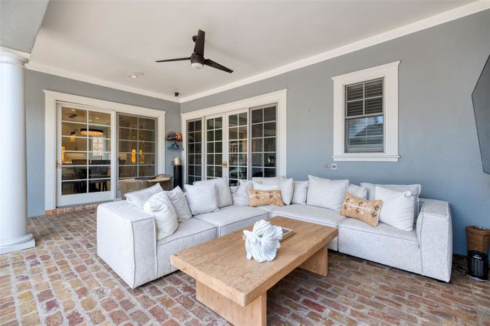 Image No.48-6 Bed Property for sale