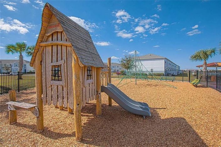 Image No.17-3 Bed Townhouse for sale