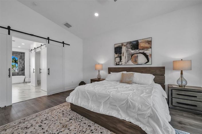 Image No.13-4 Bed Property for sale