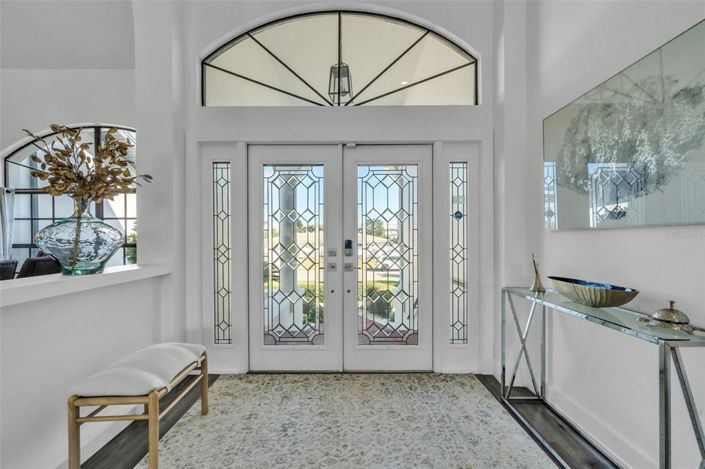 Image No.2-4 Bed Property for sale