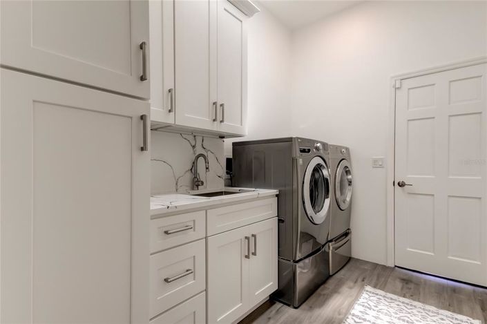 Image No.20-4 Bed Property for sale