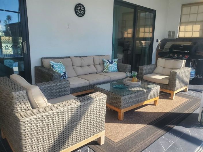 Image No.25-4 Bed Property for sale