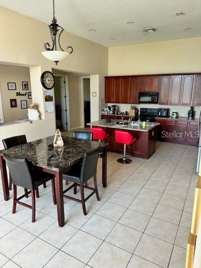 Image No.6-5 Bed Property for sale