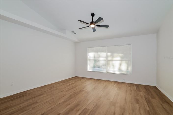 Image No.3-4 Bed Property for sale