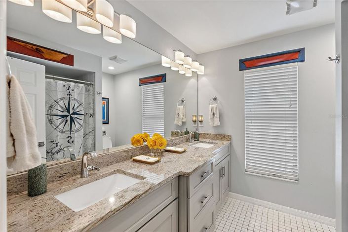 Image No.32-4 Bed Property for sale