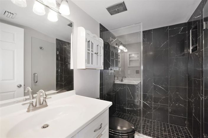 Image No.21-2 Bed Townhouse for sale