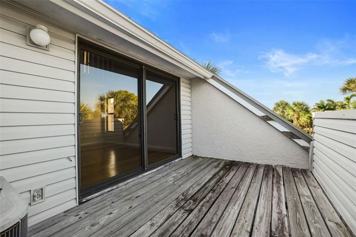 Image No.28-2 Bed Townhouse for sale