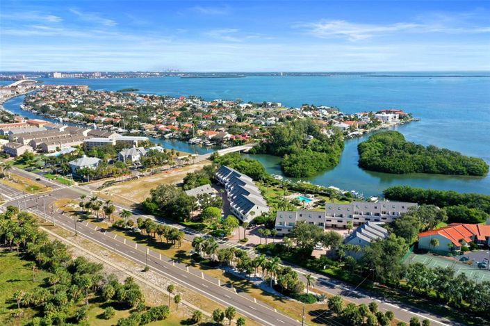 Image No.38-2 Bed Townhouse for sale