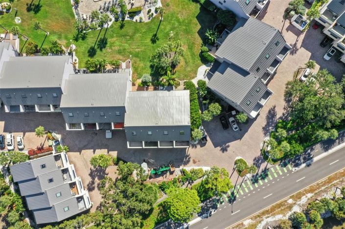 Image No.40-2 Bed Townhouse for sale