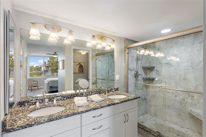 Image No.13-2 Bed Property for sale