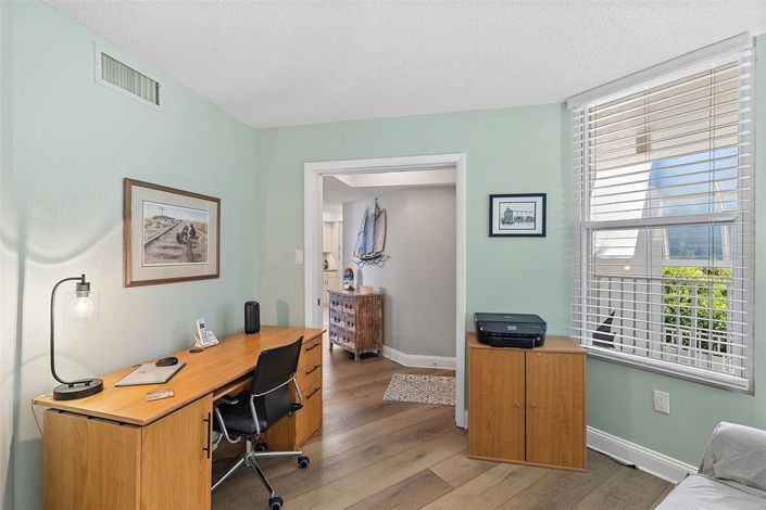 Image No.21-2 Bed Property for sale