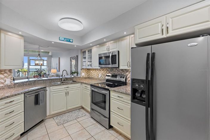 Image No.8-2 Bed Property for sale