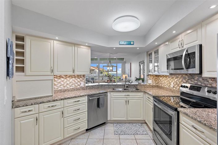 Image No.9-2 Bed Property for sale