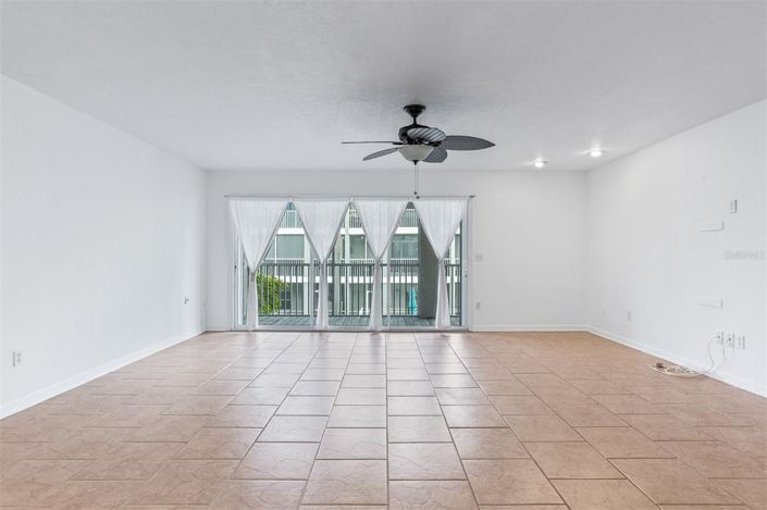 Image No.20-3 Bed Townhouse for sale