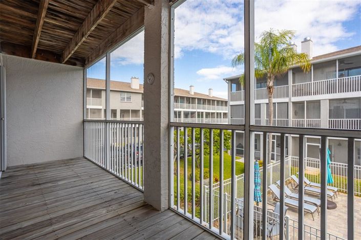 Image No.21-3 Bed Townhouse for sale