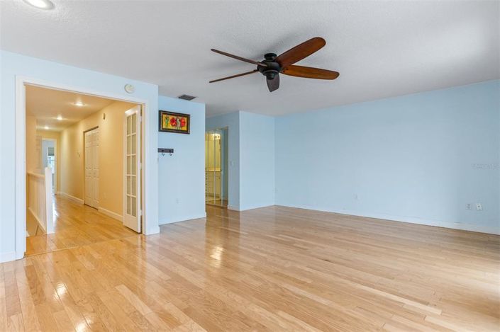 Image No.24-3 Bed Townhouse for sale