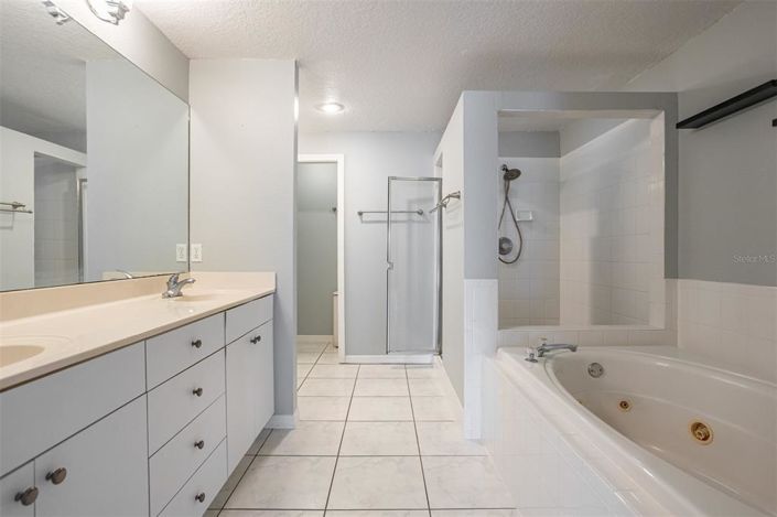 Image No.25-3 Bed Townhouse for sale